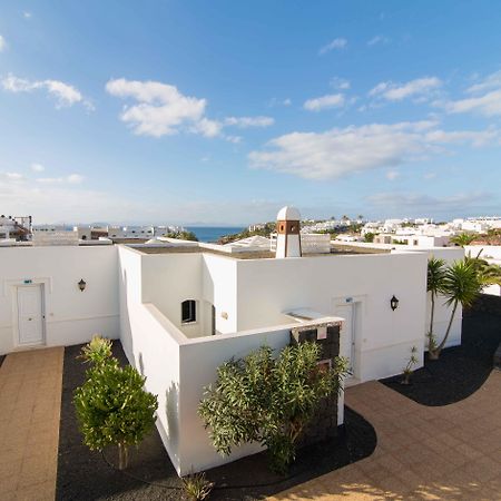 Apartamentos Livvo Coloradamar Playa Blanca  Exterior photo