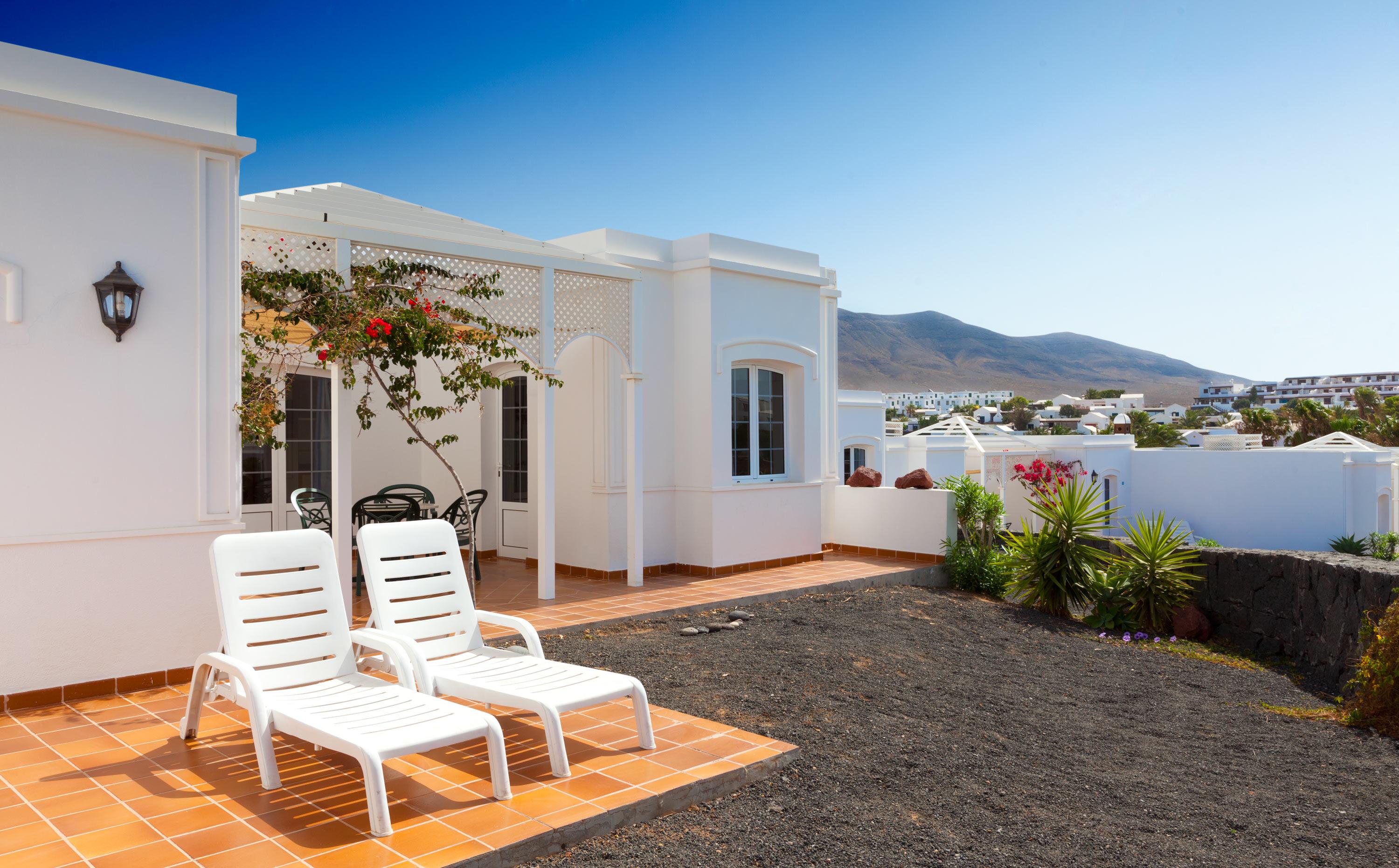 Apartamentos Livvo Coloradamar Playa Blanca  Exterior photo