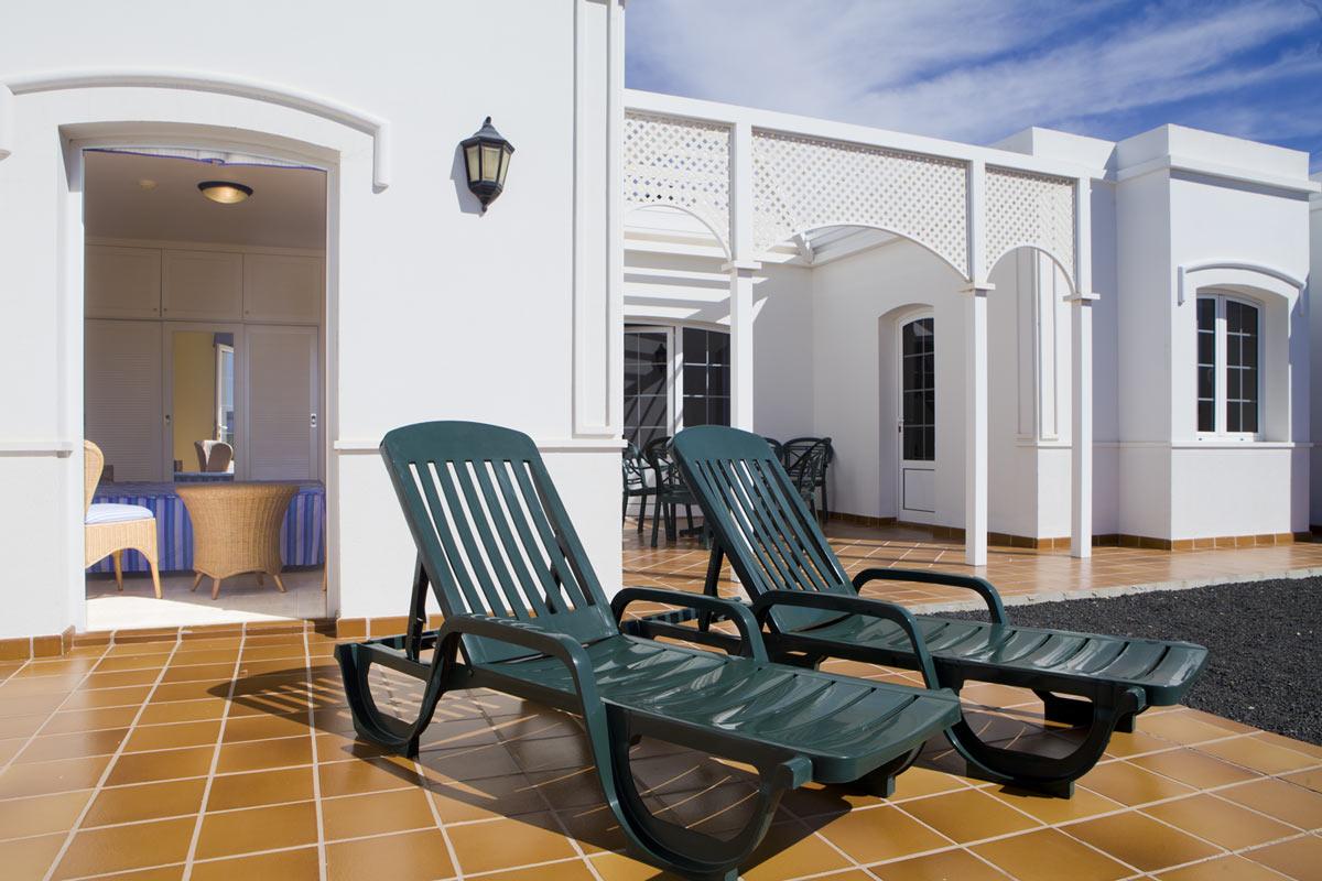 Apartamentos Livvo Coloradamar Playa Blanca  Exterior photo