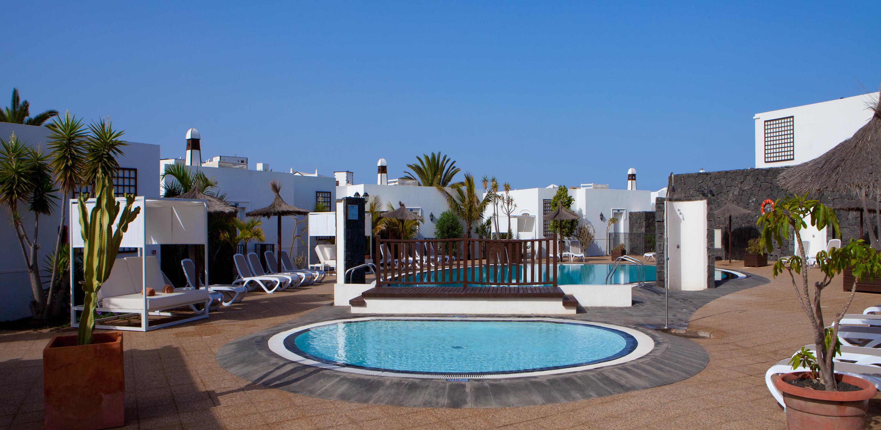 Apartamentos Livvo Coloradamar Playa Blanca  Exterior photo