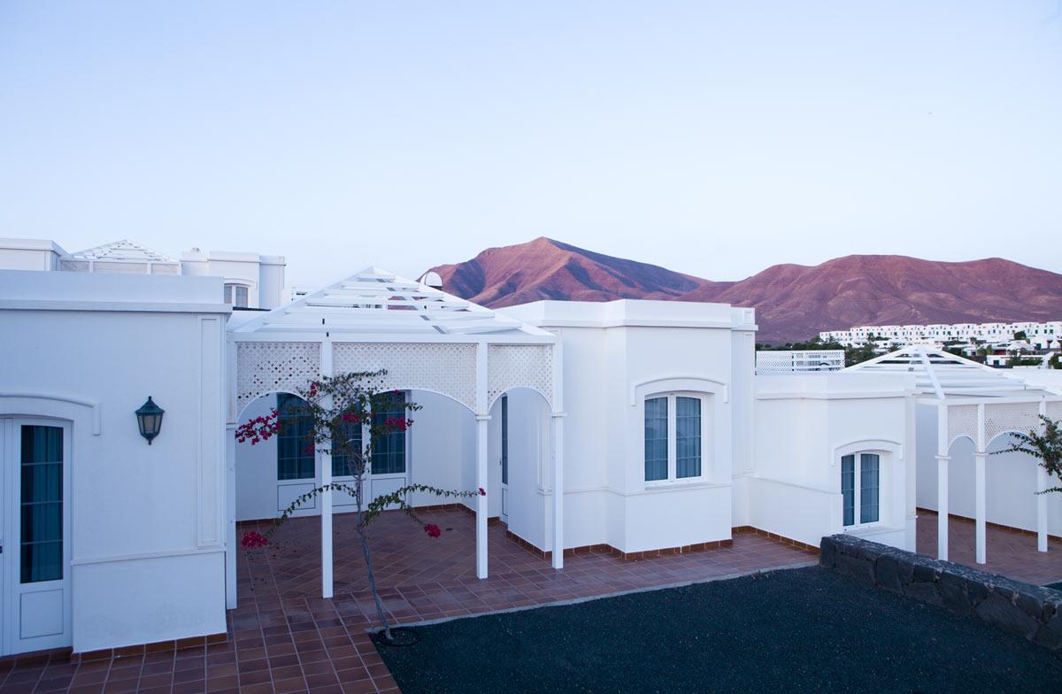 Apartamentos Livvo Coloradamar Playa Blanca  Exterior photo