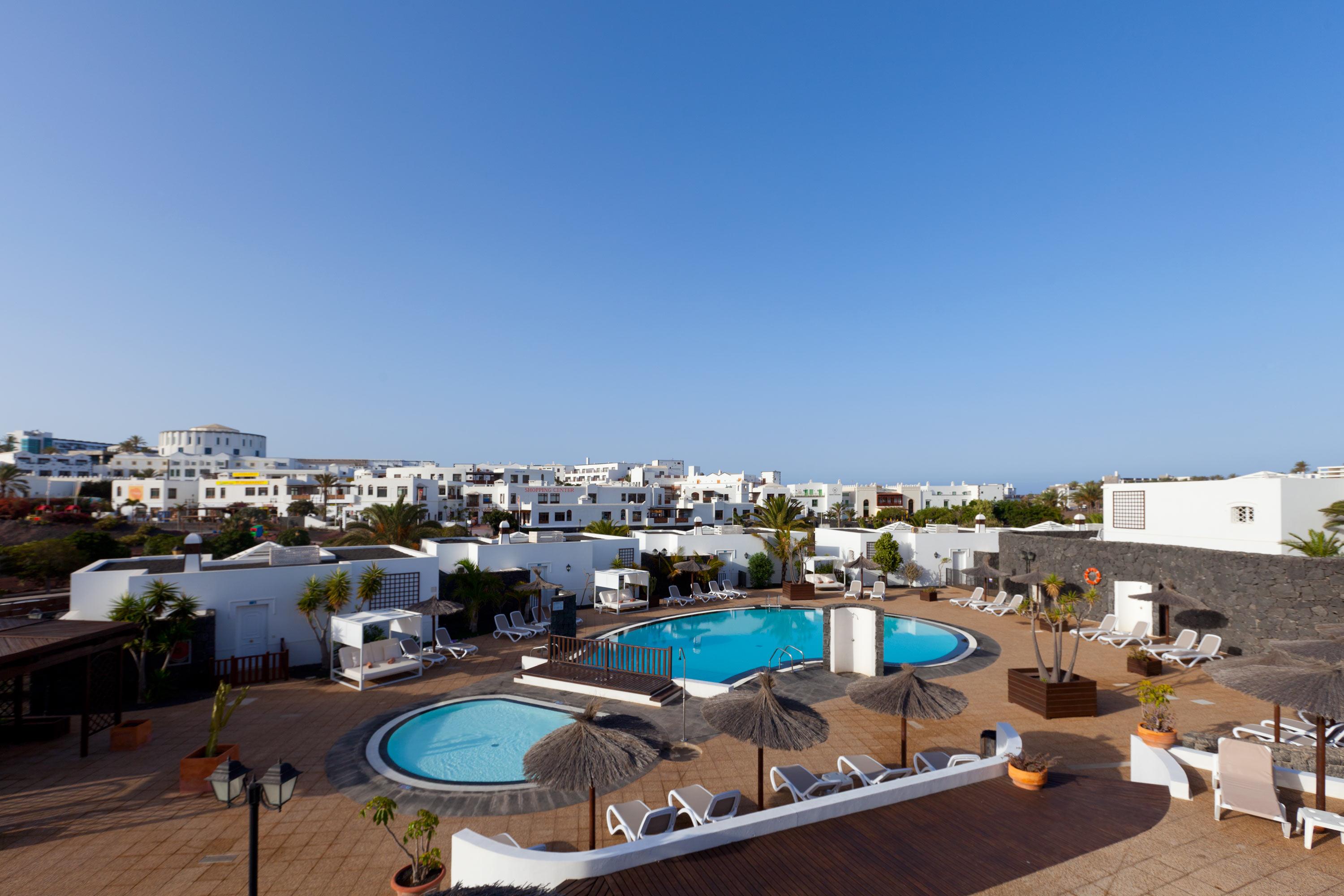 Apartamentos Livvo Coloradamar Playa Blanca  Exterior photo