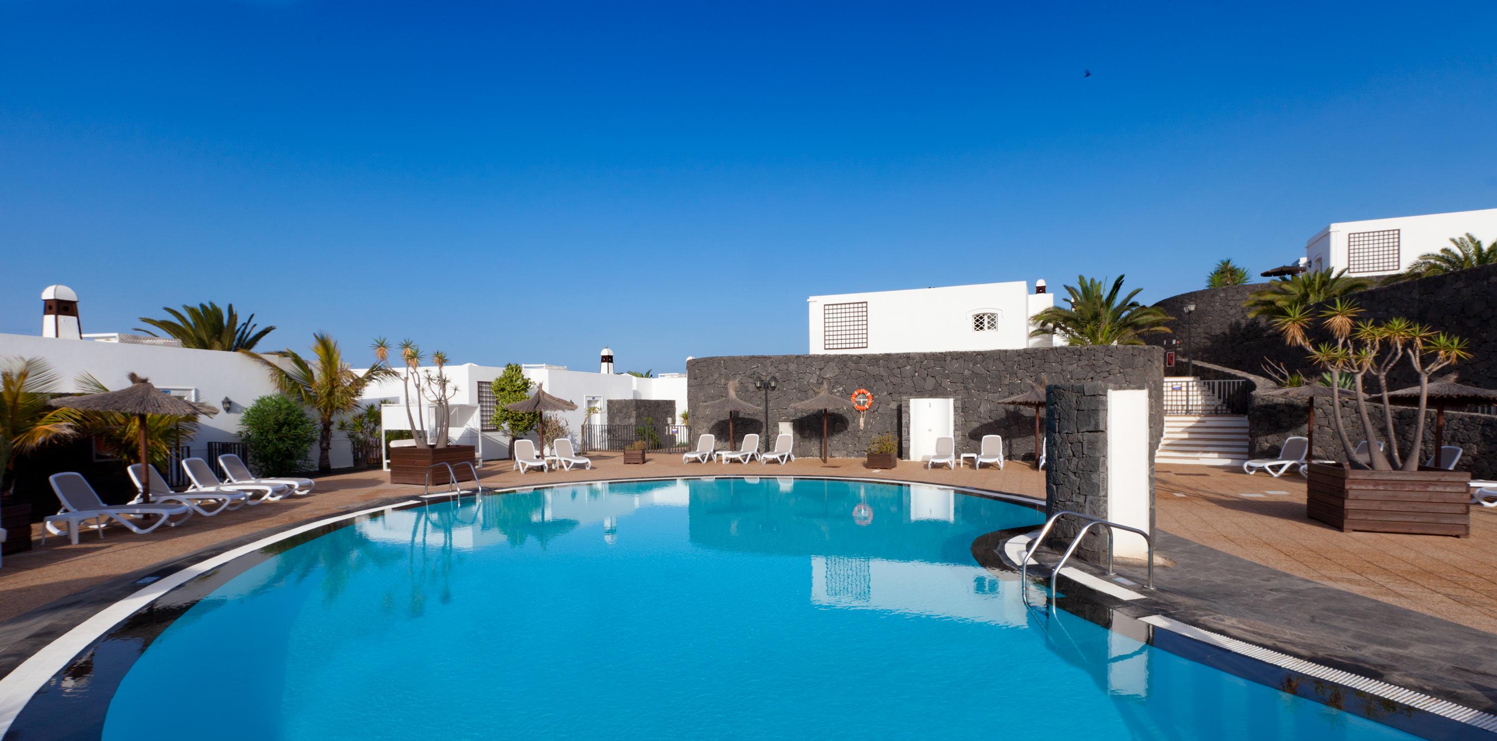 Apartamentos Livvo Coloradamar Playa Blanca  Exterior photo