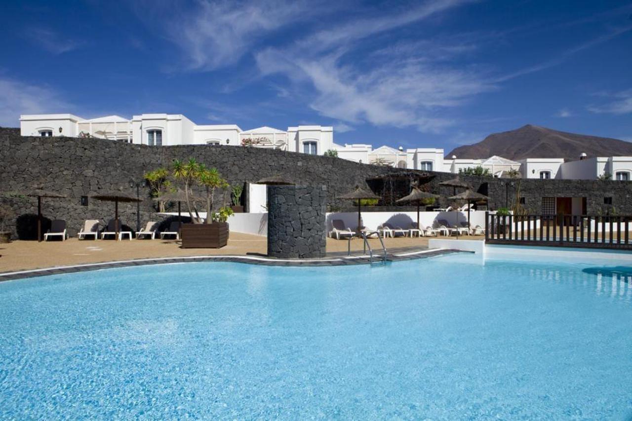 Apartamentos Livvo Coloradamar Playa Blanca  Exterior photo